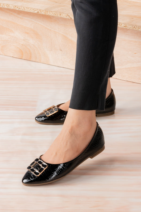 Women BLACK pumps