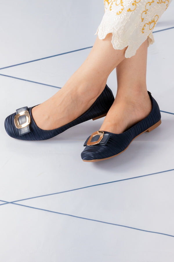 Women NAVY peep toe pumps