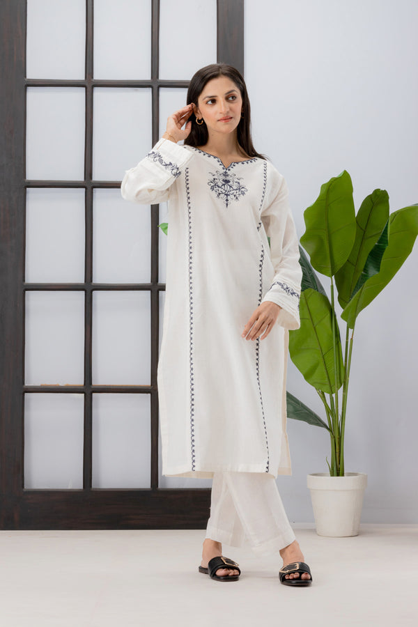 Women Trendy Embroidered 2pc Set white shalwar kameez