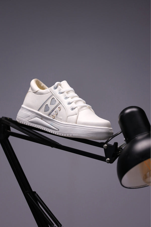 WOMEN PREMIUM SNEAKERS